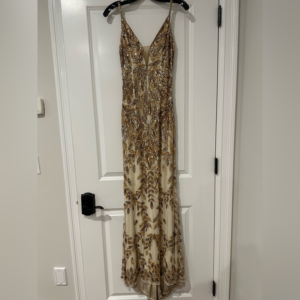 Mac Duggal Size 4 Formal Evening Gown-Gold Sequins